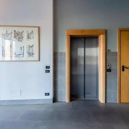 Smart W Workspace In Apartment