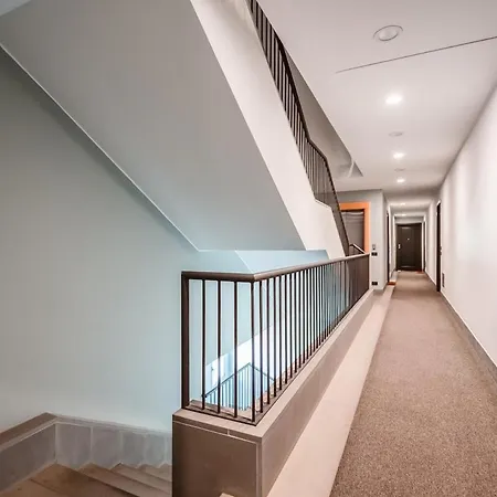 Smart W Workspace In