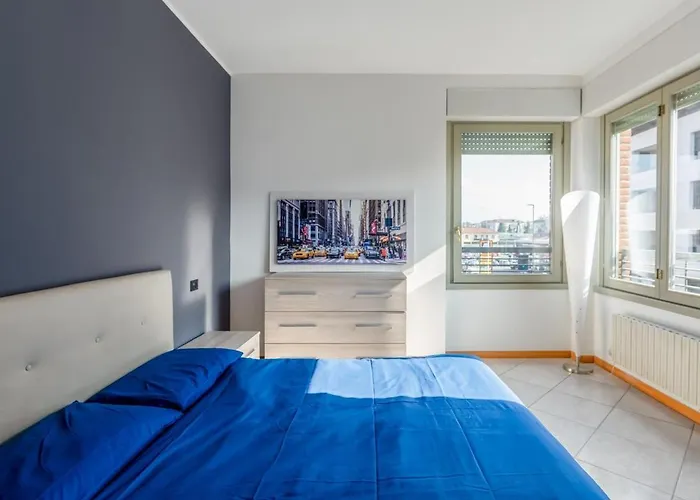 Smart W Workspace In Apartment *