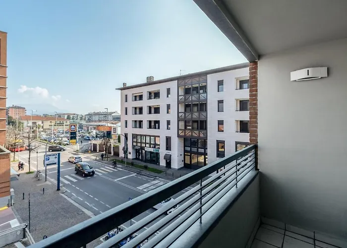 Smart W Workspace In Lägenhet