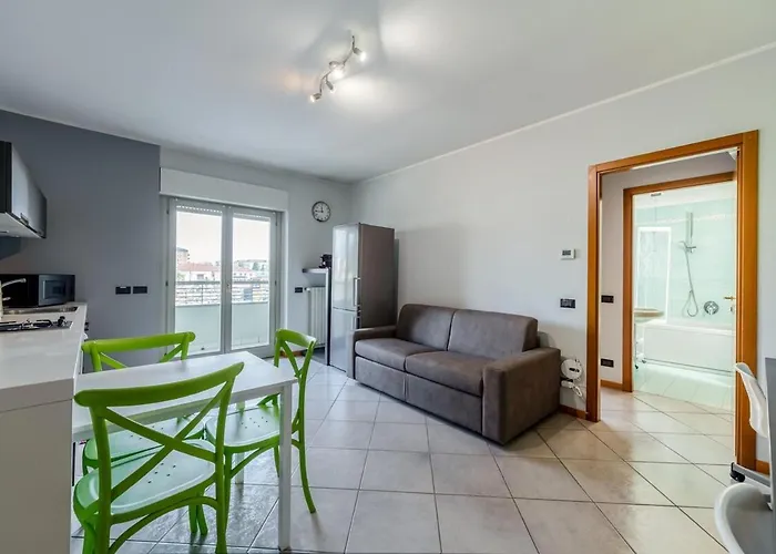 Smart W Workspace In Apartment Bergamo