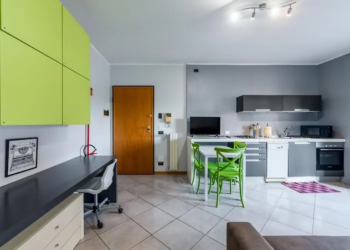 Smart W Workspace In Lägenhet